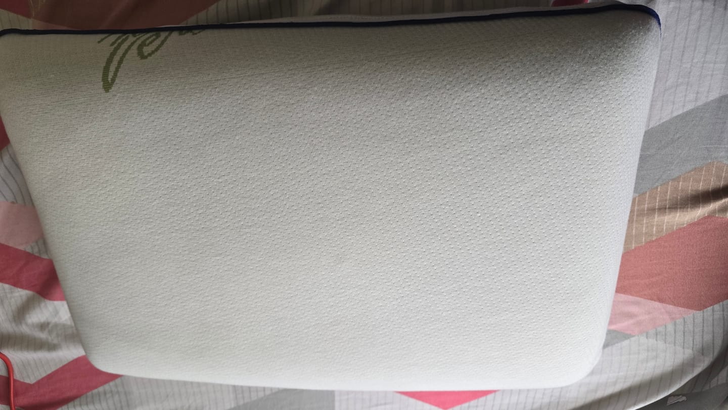 Customer photo review of Flo Adjustable Pillow (Memory Foam)