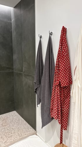 Customer photo review of Dark Grey Linen & Cotton Honeycomb Waffle Towel
