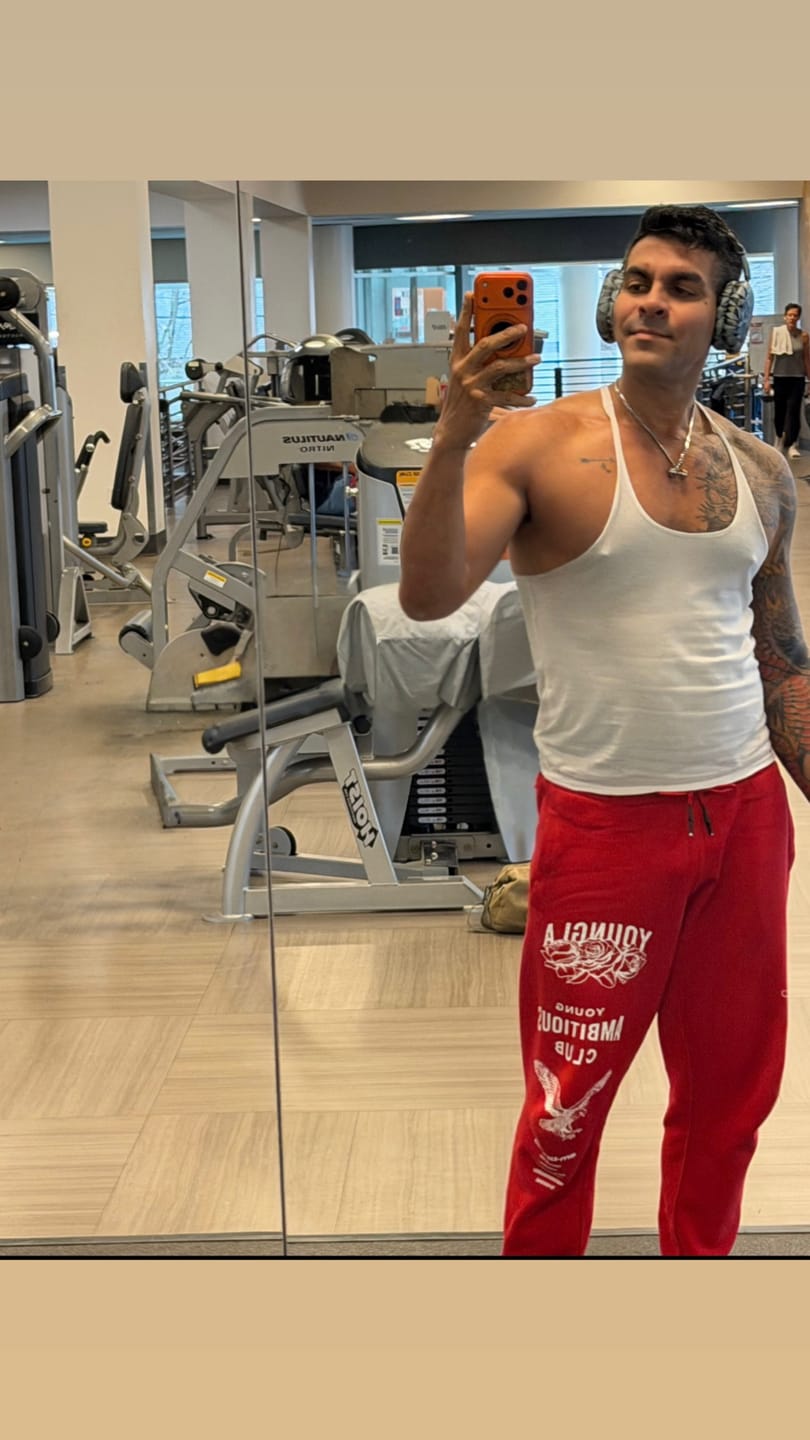 Customer photo review of 233 - The Immortal Joggers