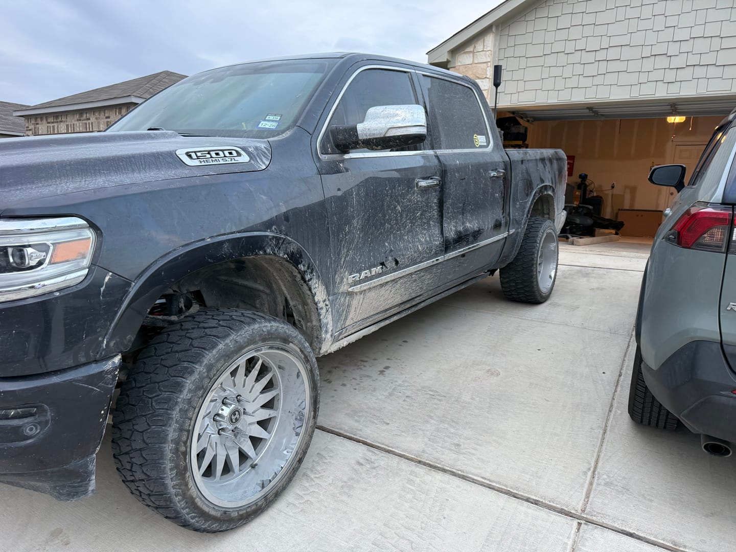 Customer photo review of 2019-2024 Dodge Ram 1500 Air Suspension Conversion/Delete Kit with Light Fix Module (DR44FM)