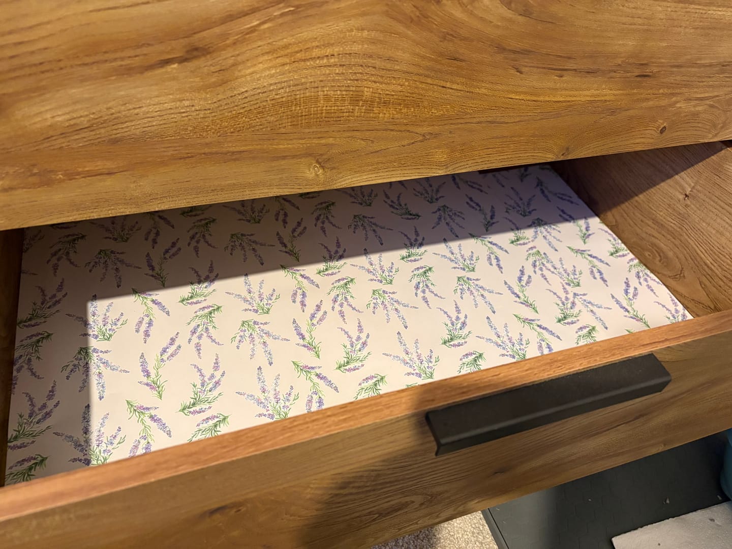 Customer photo review of SUFFOLK LAVENDER SCENTED Drawer Liners in a Floral Design