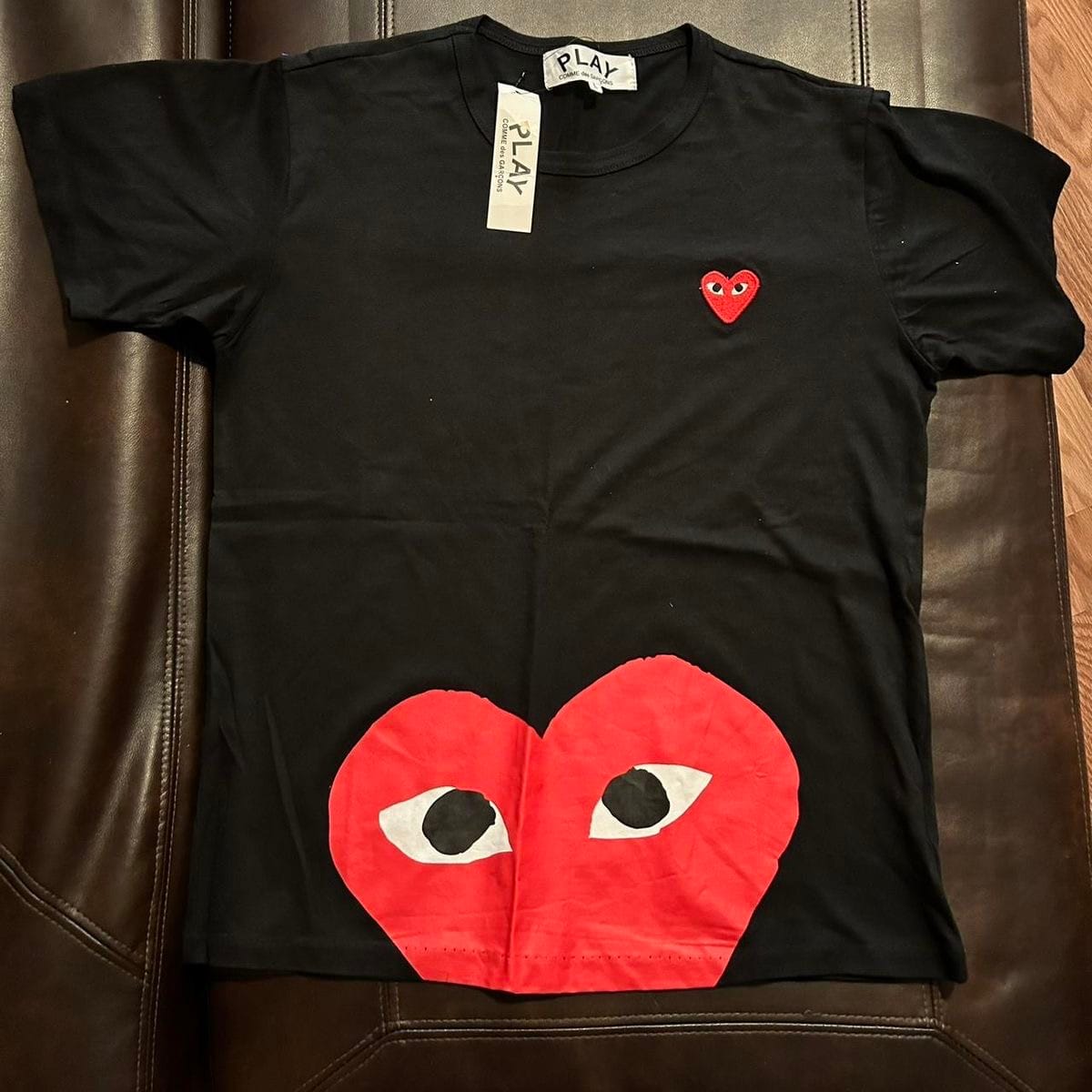 Customer photo review of COMME des GARÇONS PLAY Hem Heart T-Shirt
