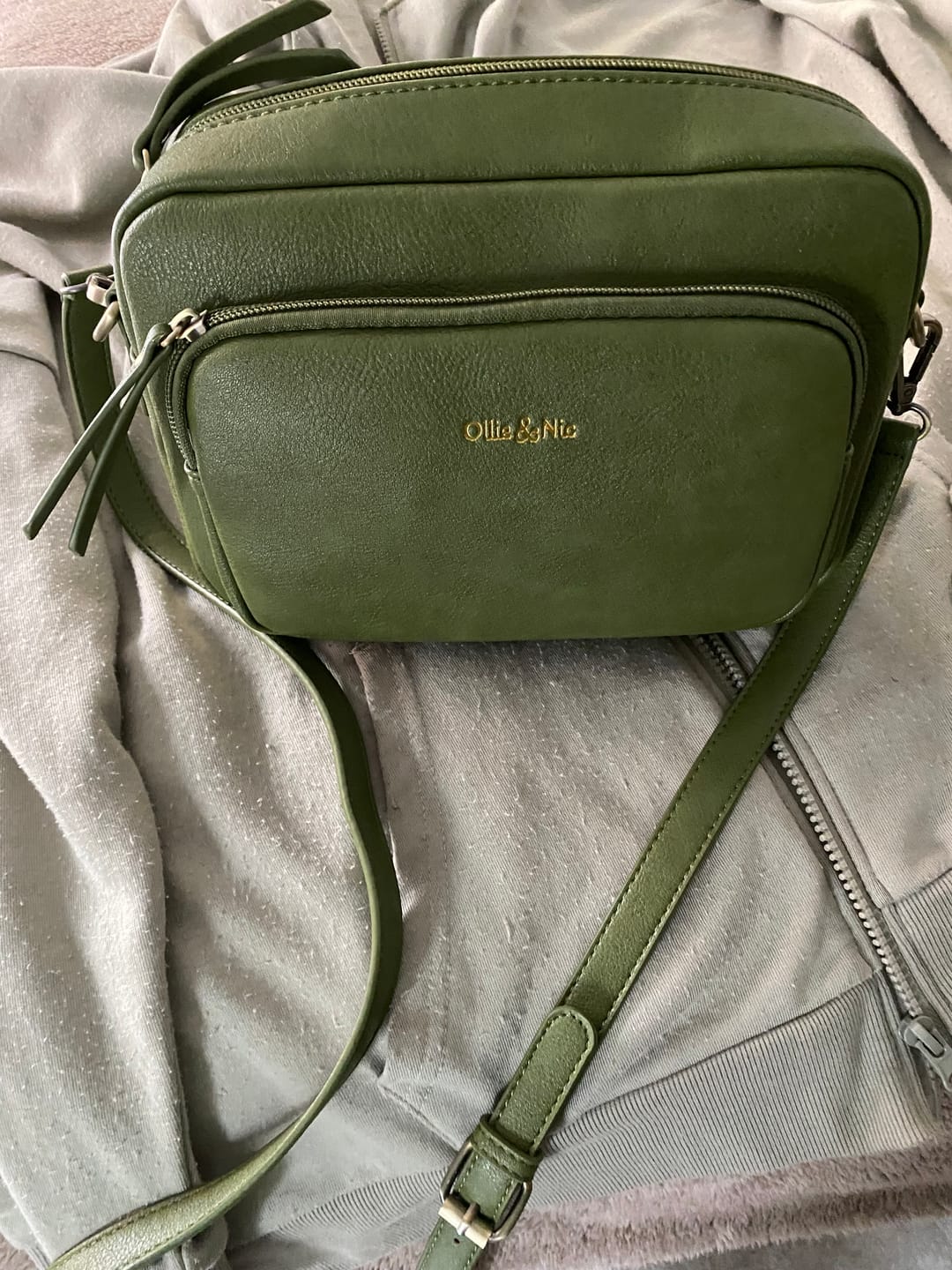 Customer photo review of Doyle Crossbody - Apple Green