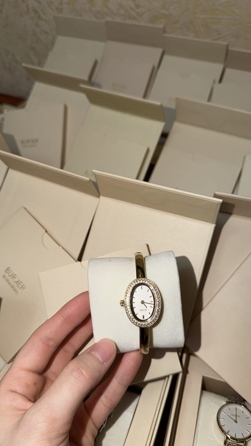 Customer photo review of Macy Petite Gold White