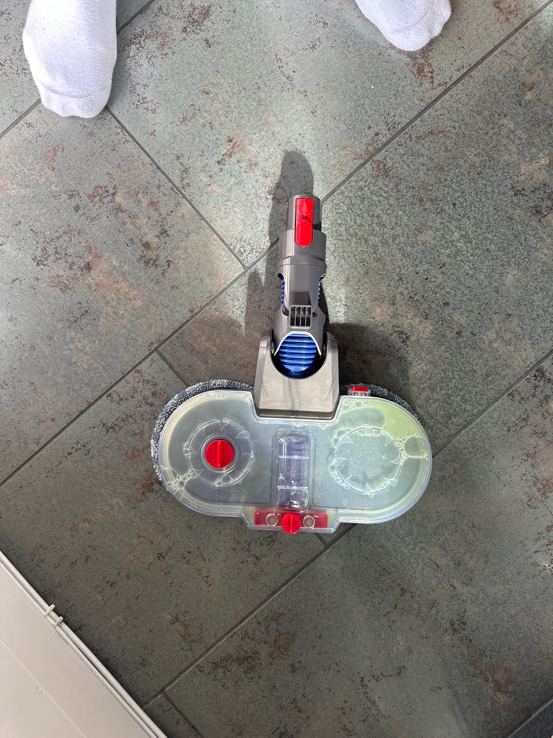 Customer photo review of Elektrischer Wischaufsatz passend für Dyson (inkl. 6 Wischpads)