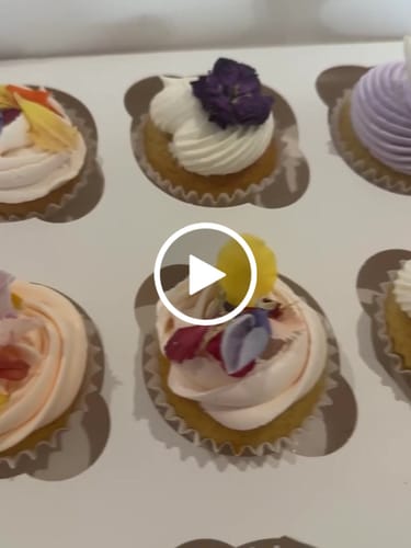 Customer video review of RAINBOW FLOWERFETTI® - Freeze Dried Edible Flower Confetti