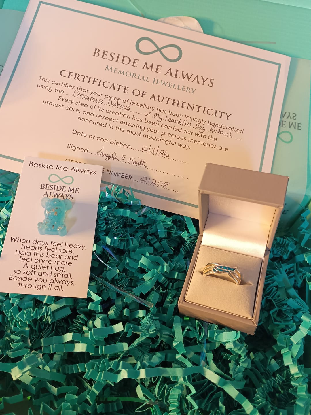 Customer photo review of Angel Wing Ring, suitable for up to 3 sets of ashes.