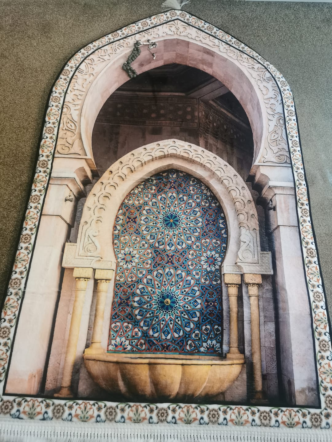 Customer photo review of 3D Mihrab Premium Padded Prayer Mat