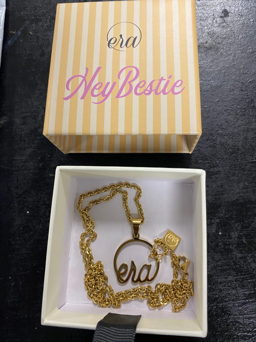 Customer photo review of Yellow Era Gift Bag