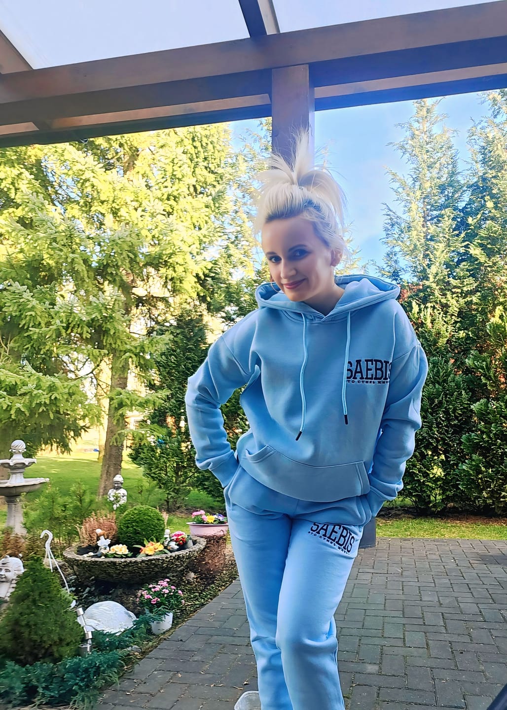 Customer photo review of Lifestyle Damen Jogginghose babyblau mit Stickerei by SAEBIS®