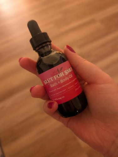 Customer photo review of Slut for Smut Bath & Body Oil