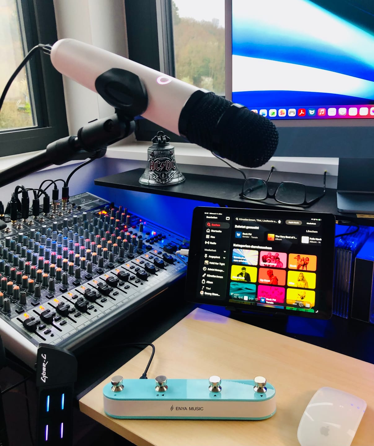 Customer photo review of Wireless Handheld Microphone