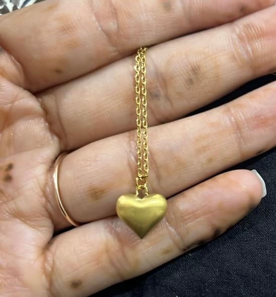 Customer photo review of Impressive Heart Pendant Necklace