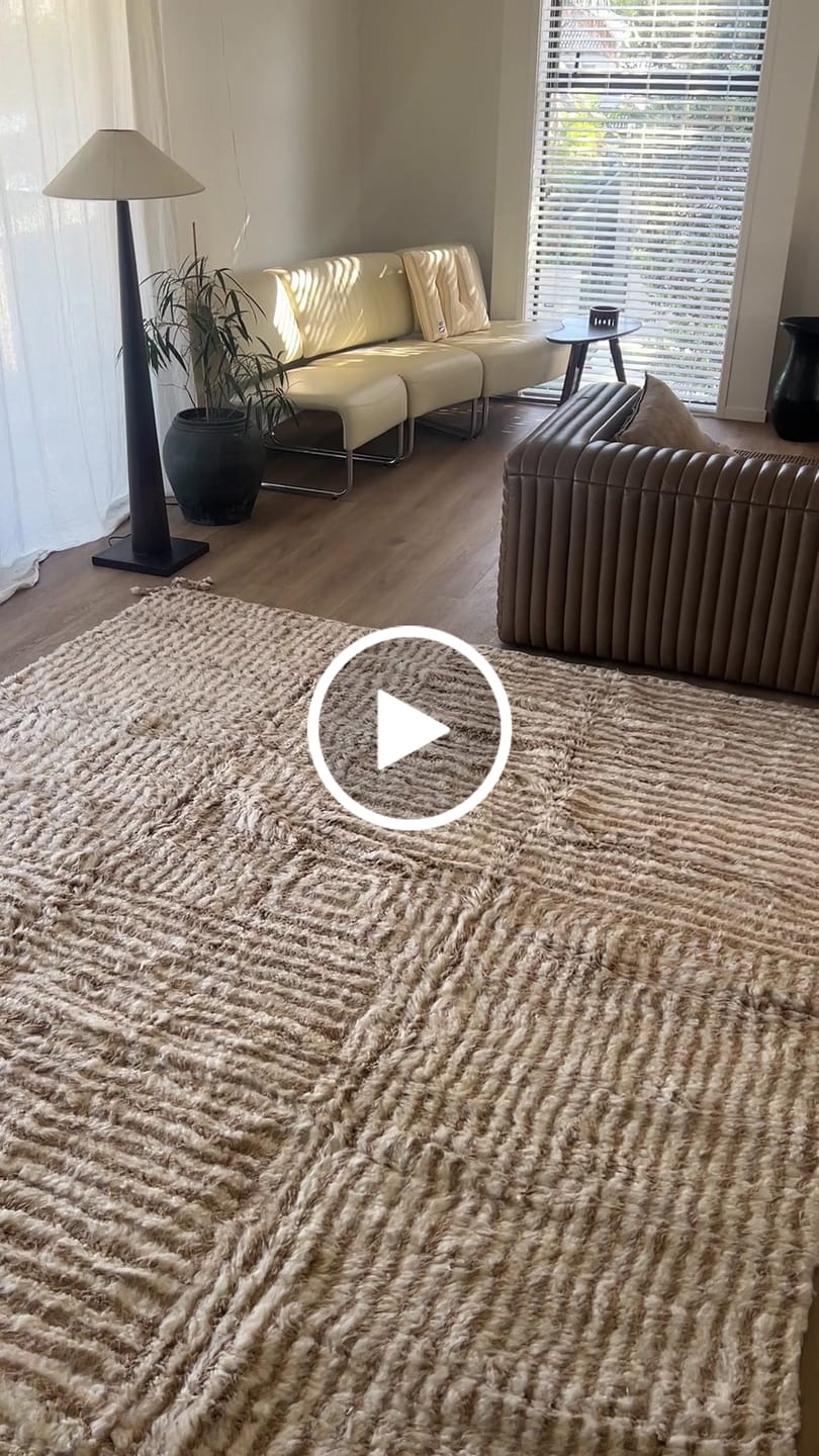 Customer video review of Striped Beni Mrirt Rug – Handwoven Moroccan Wool