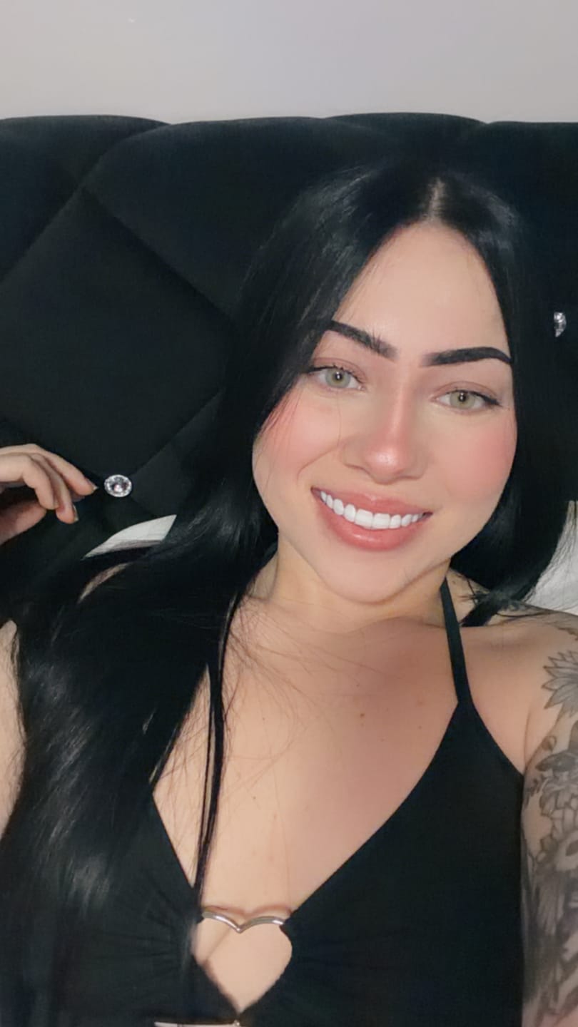 Customer photo review of DNA Taylor Brown Hazel Prescription Coloured Contact Lenses
