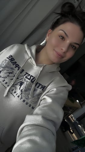 Customer photo review of CALLING HOODIE
