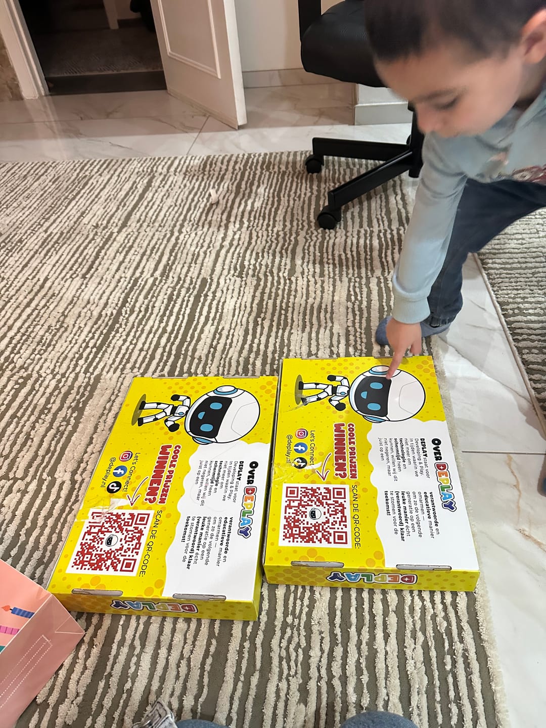 Customer photo review of DEPLAY Kids Tablet SMART 5 | Beste Kindertablet | Blauw of Roze