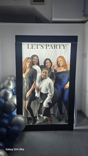 Customer photo review of 3.9x6.5ft Magazine Photo Booth Party Photo Box