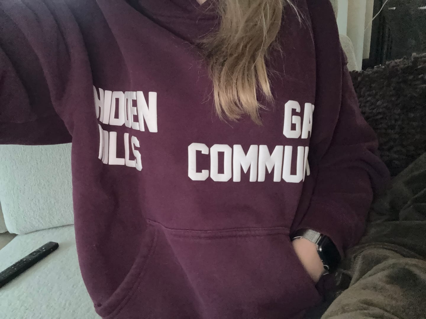 Customer photo review of GATED COMMUNITY HOODIE DARK PLUM