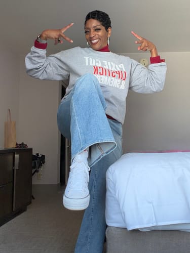 Customer photo review of Pixie Cut, Lipsitck, & Sneakers (gray)