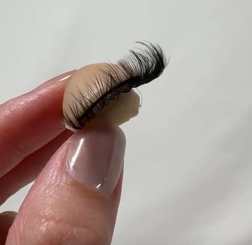 Customer photo review of Cashmere Volume Lashes 0.03/0.05/0.07