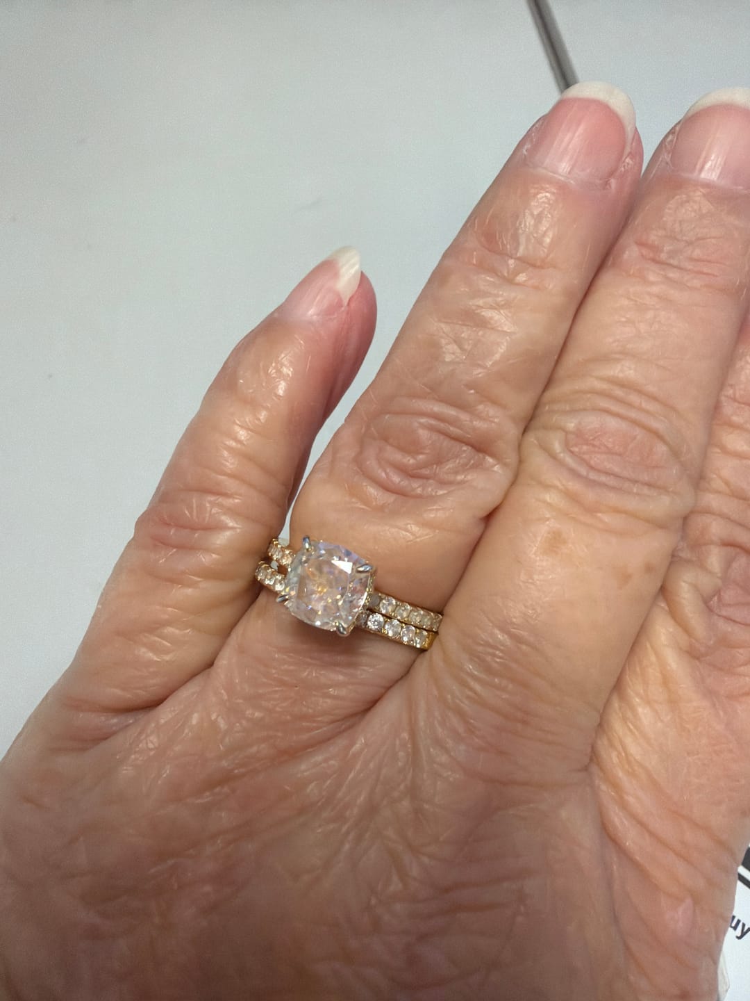 Customer photo review of Louily 2~2.5 Carat Cushion Cut White Sapphire Women's Engagement Ring