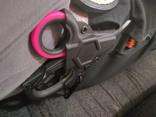 Customer photo review of Black PRO/V2/ECO Shear Kydex Holder with Adjustable Retention | ONE SHEAR®