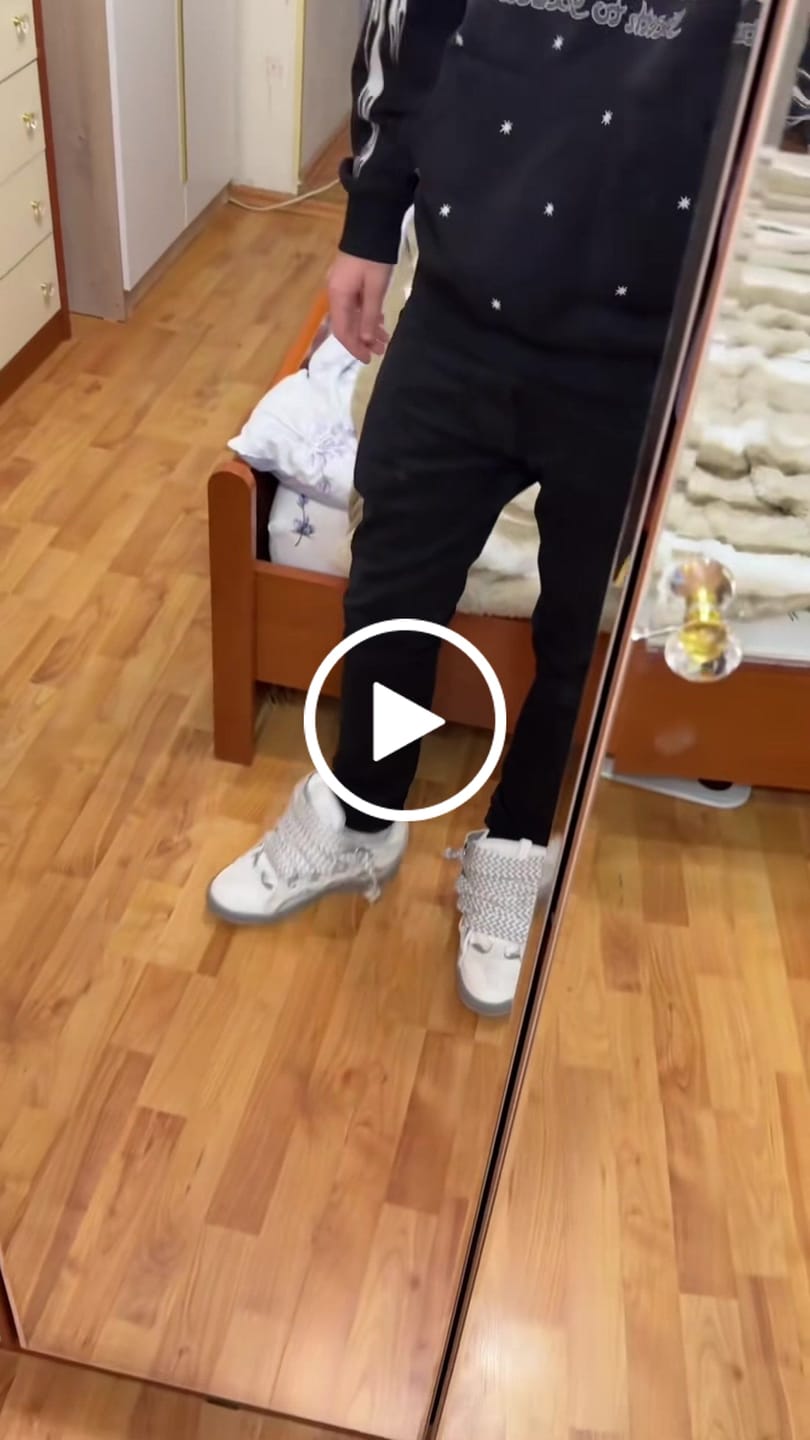 Customer video review of Lanvin Curb white&gray