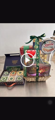 Customer video review of Dahlia Gift Hamper