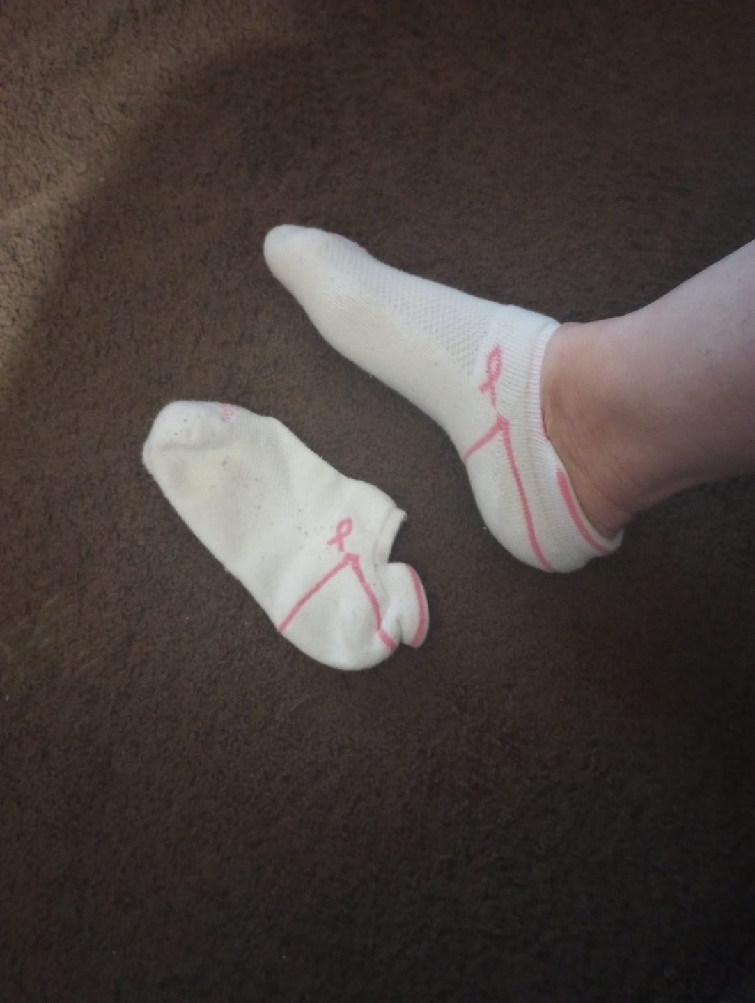 Customer photo review of 3 Pr Women's Low Cut Tab Pink Ribbon Ankle Socks