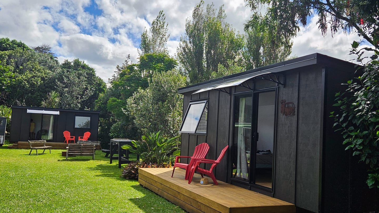 Customer photo review of Ficus Solid Polycarbonate Window & Door Canopy