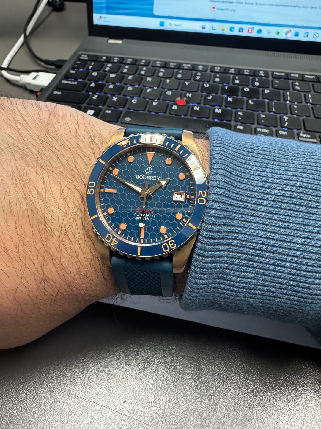Customer photo review of SEATURTLE.OCEAN(BRONZE) - Automatic Bronze Diver Watch | Sea Blue/FKM Rubber