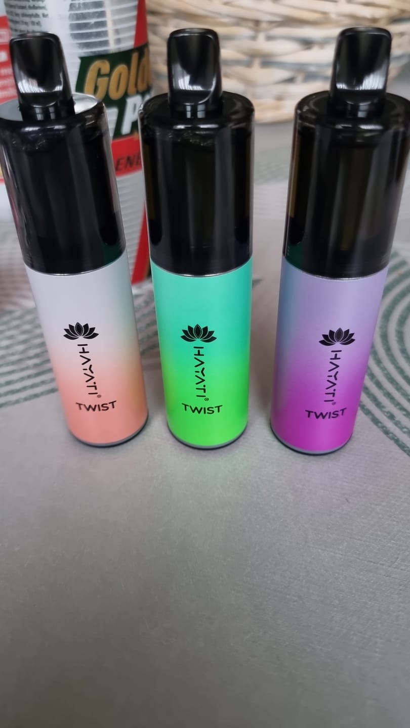 Customer photo review of Hayati Twist 5000 Puffs Disposable Vape Pod Kit
