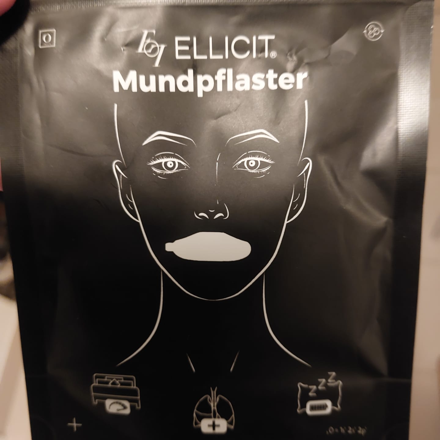 Customer photo review of ELLICIT Mundpflaster