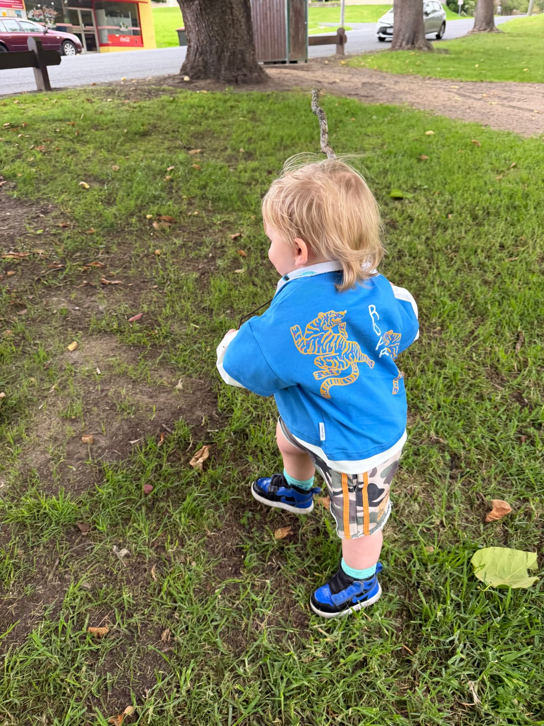 Customer photo review of Roar L/S layer tee - Blue
