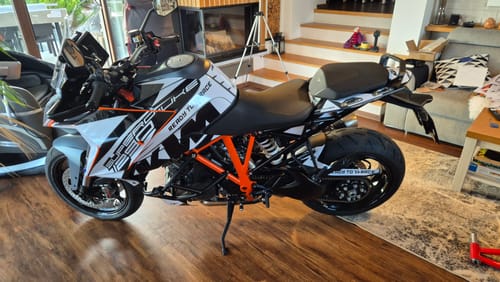 Customer photo review of KTM 1290 Super Duke GT GRAPHICS - "Torque" (White/Black)