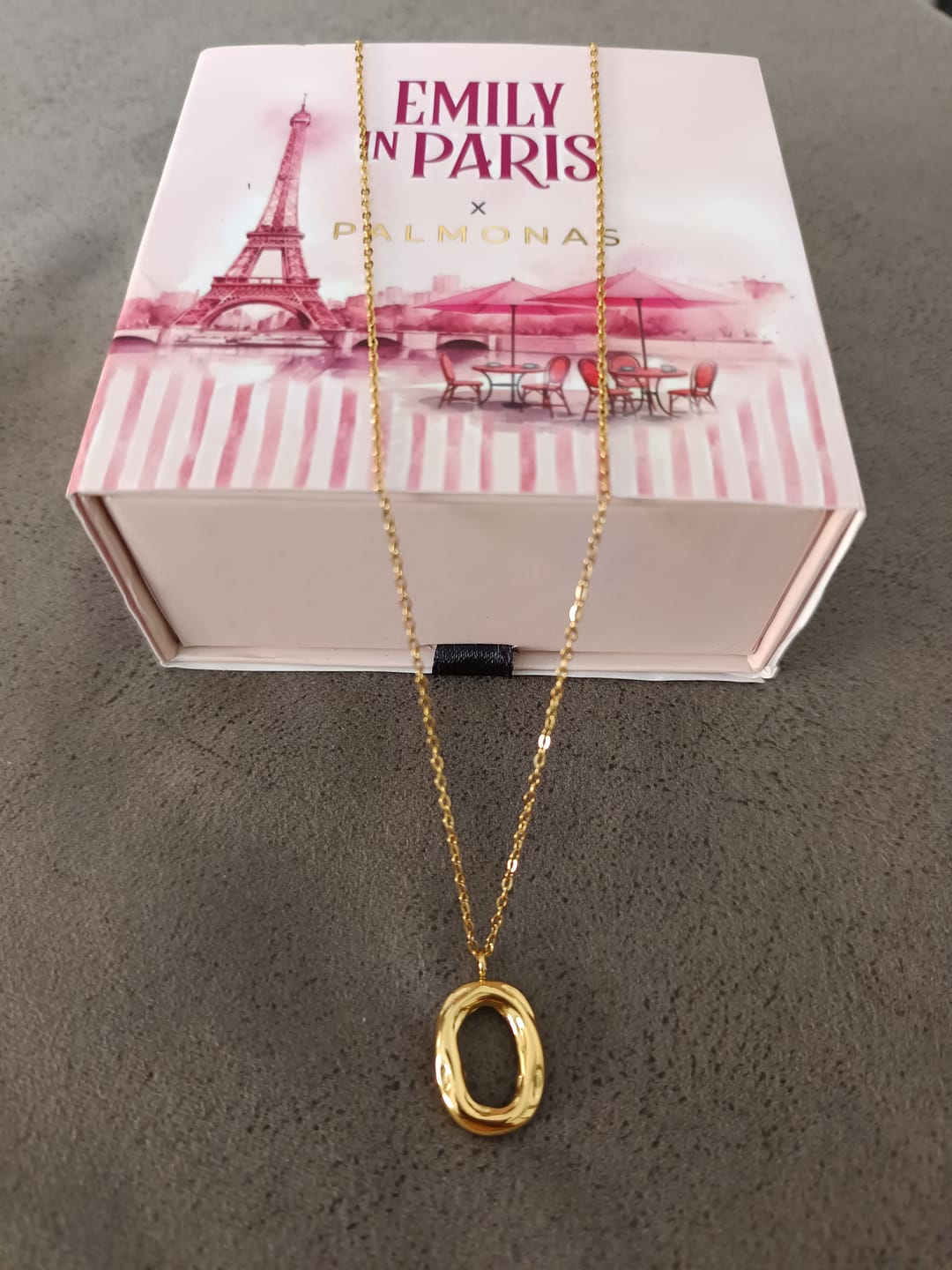Customer photo review of Wobbly Oval Necklace