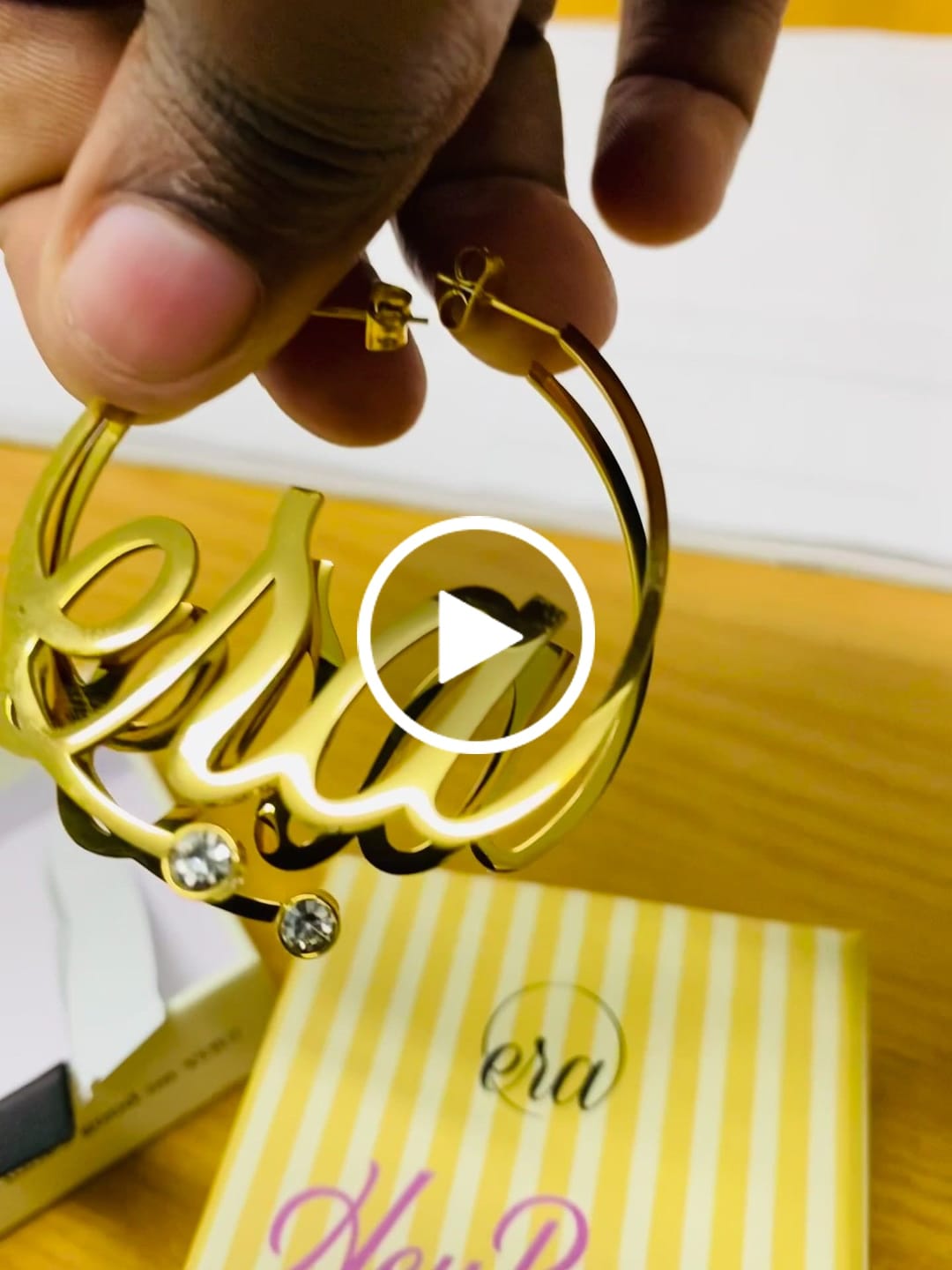 Customer video review of Gold Era Logo Hoops