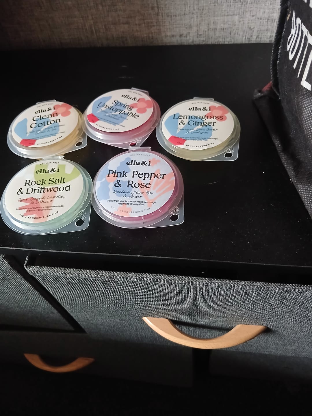 Customer photo review of Ella & I Gel Melt Subscription Box