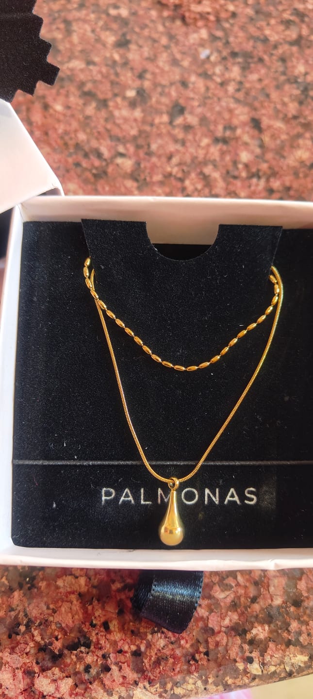Customer photo review of Sleek Teardrop Charm Layer Necklace