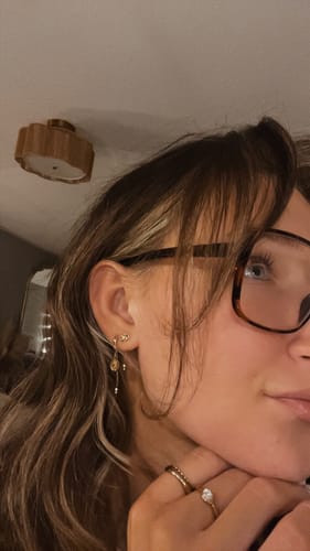 Customer photo review of Flory Earrings Set