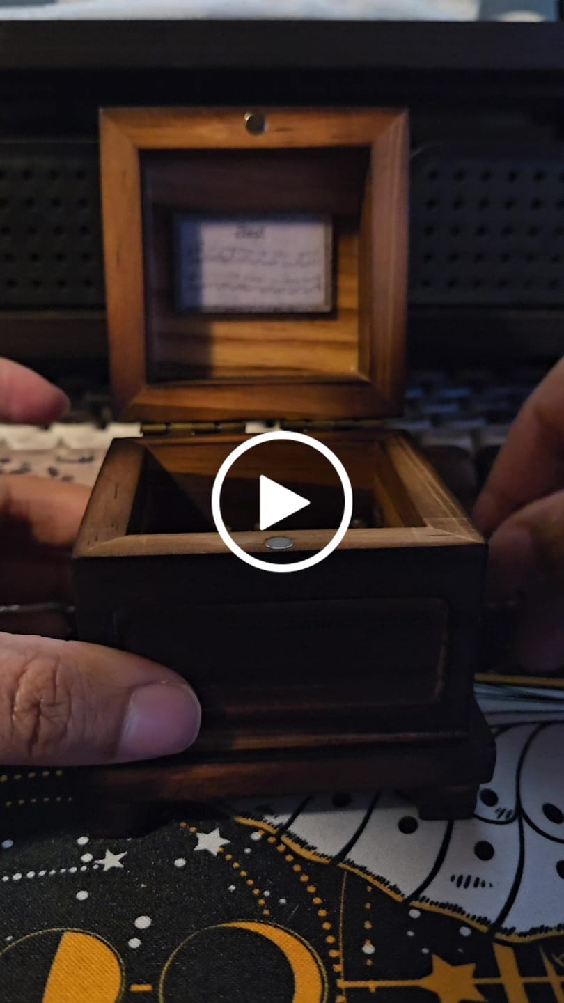 Customer video review of Phasmophobia Music Box