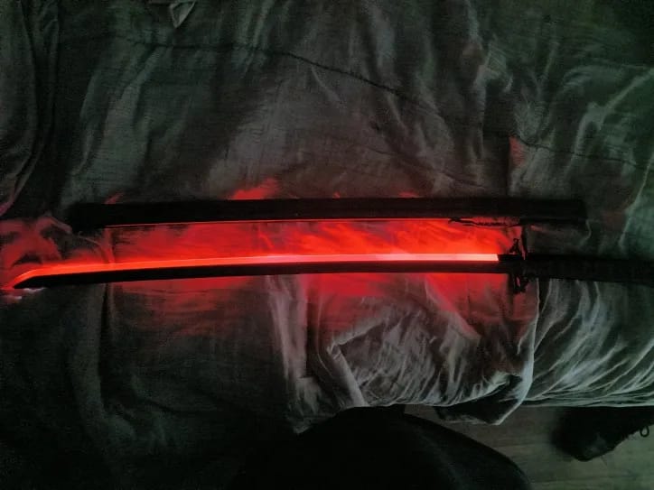 Customer photo review of Glowing & Smoking Zanpakuto (BLEACH)