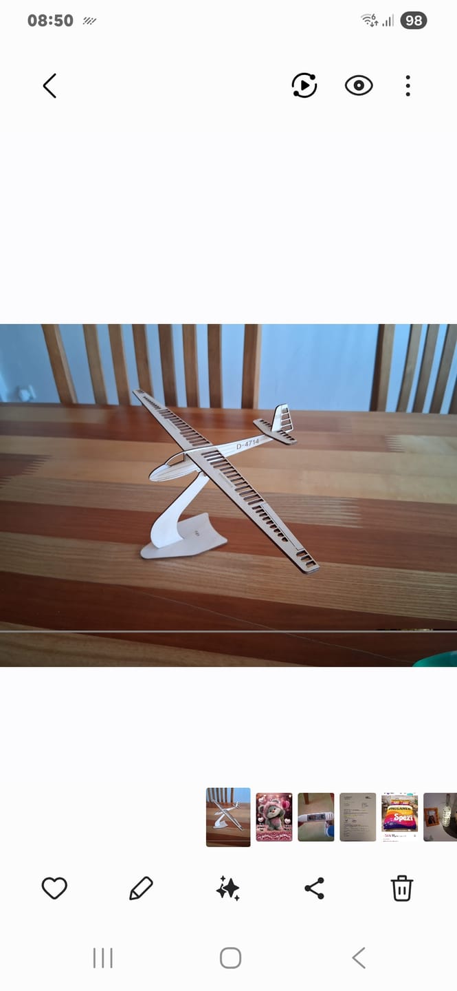 Customer photo review of K8b Deko Flugzeugmodell Bausatz | Pure Planes