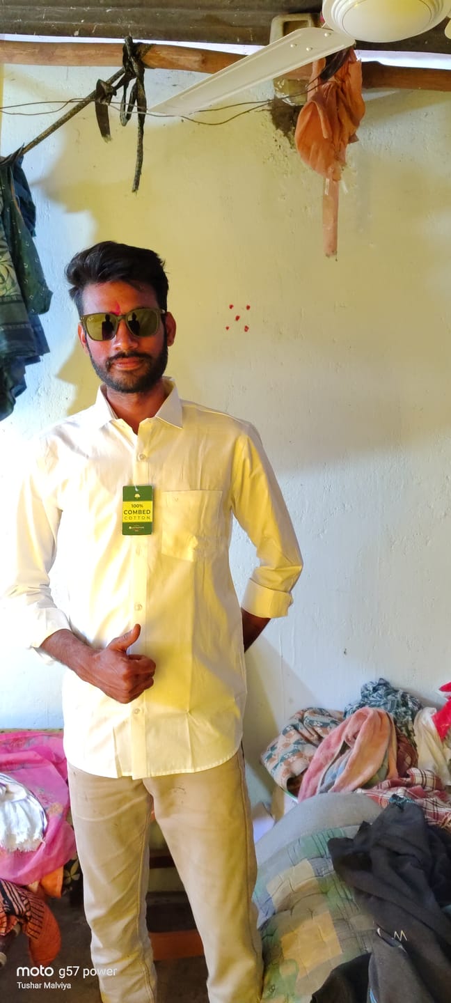 Customer photo review of Delight Cotton Solid Regular Fit White Trending Formal Shirt for Men