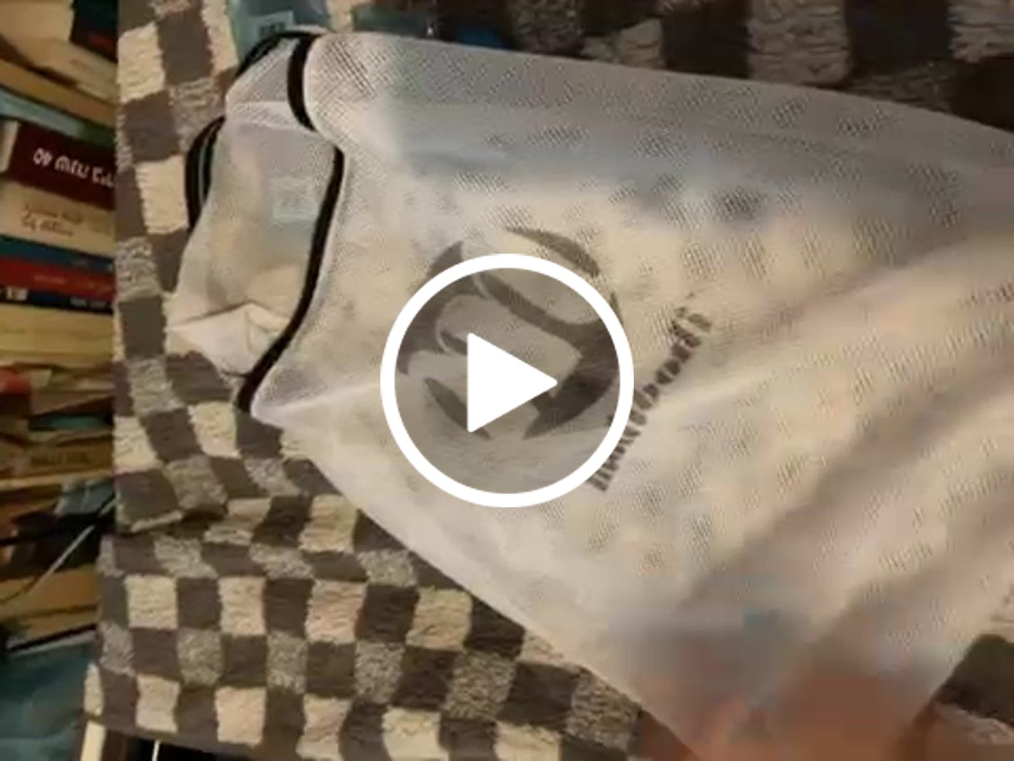 Customer video review of שקית רשת לכביסה