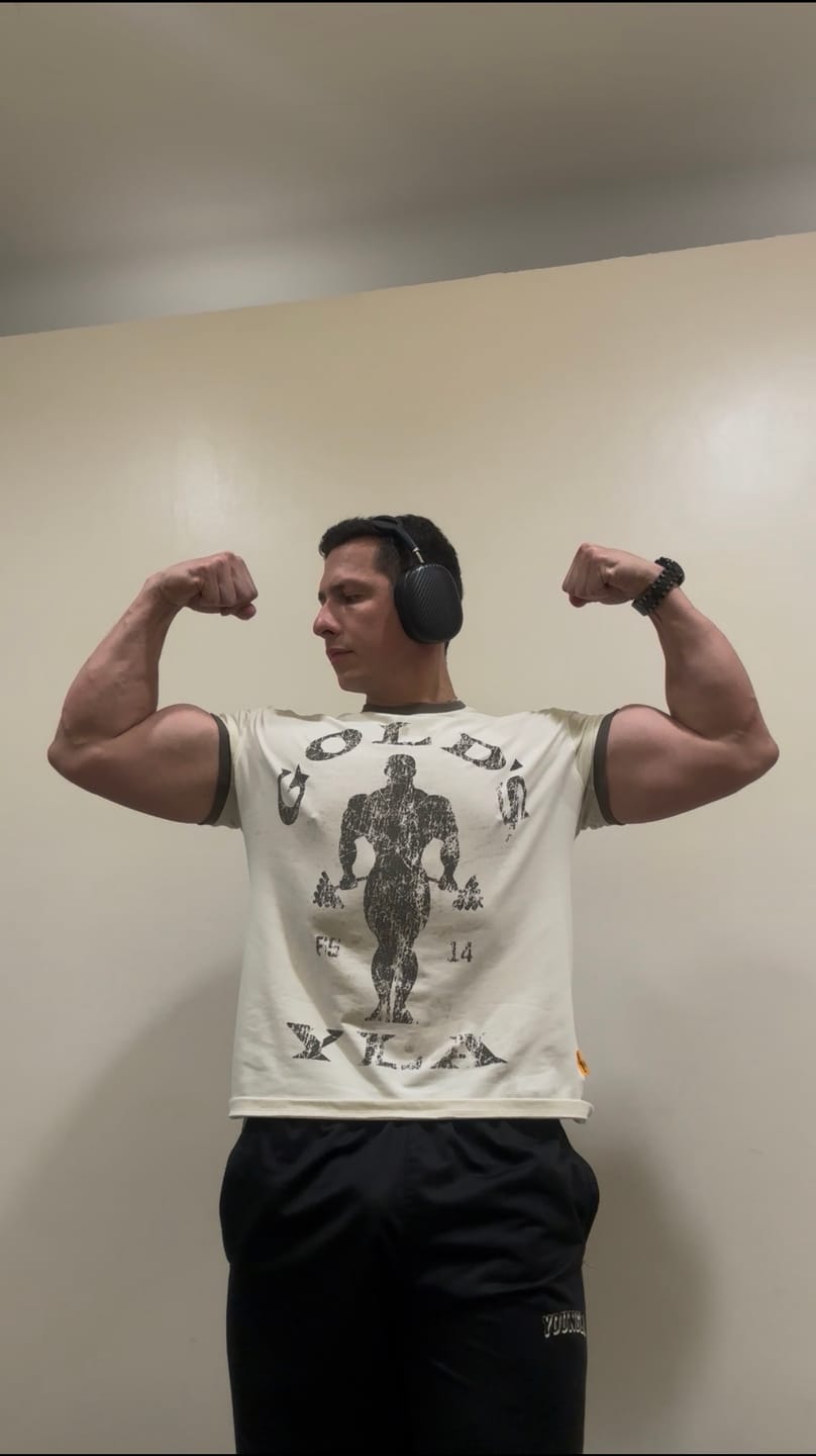 Customer photo review of 4009 - Golds Gym Ringer Tees