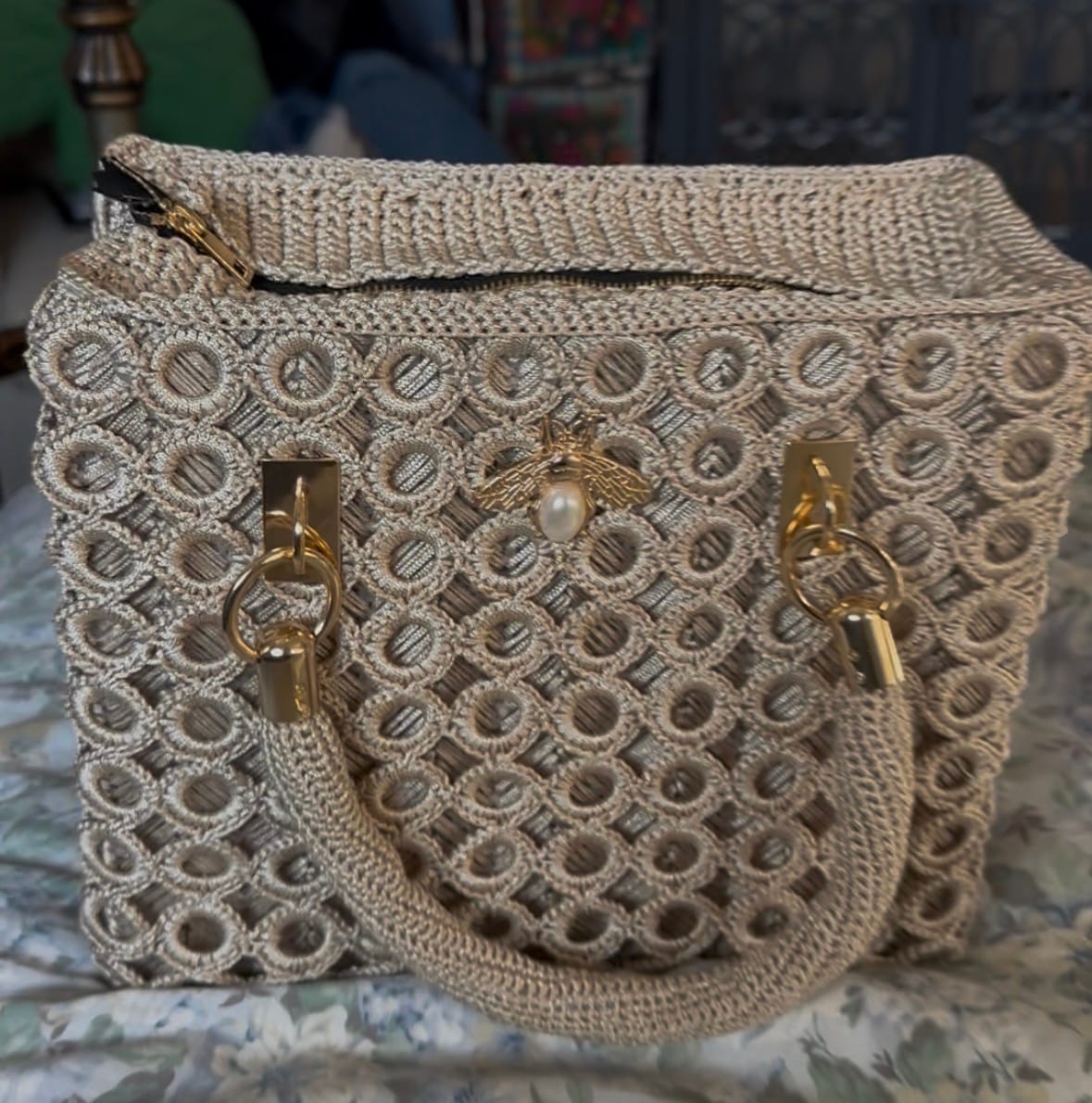 Customer photo review of CrochetPark™ Pearl Bee Crochet Bag Kit