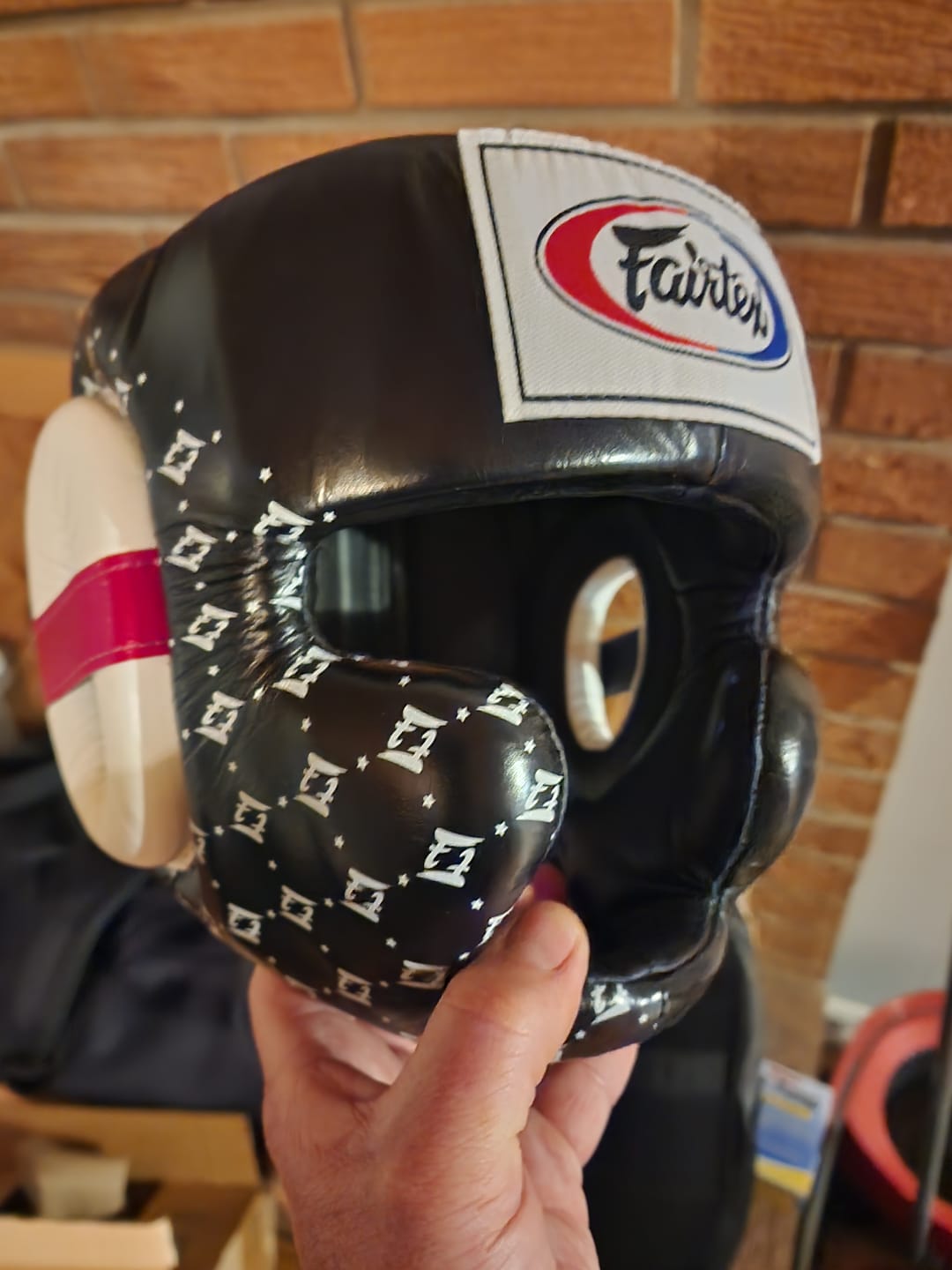 Customer photo review of Fairtex HG10 Headgear Head Guard Super Sparring - Black & White