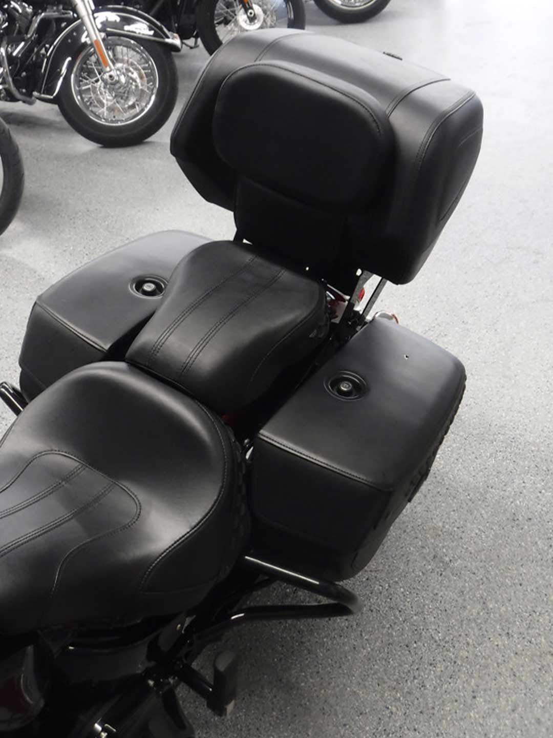 Customer photo review of 42L - Challenger XL Leather Wrapped Hard Motorcycle Trunk for Harley Davidson